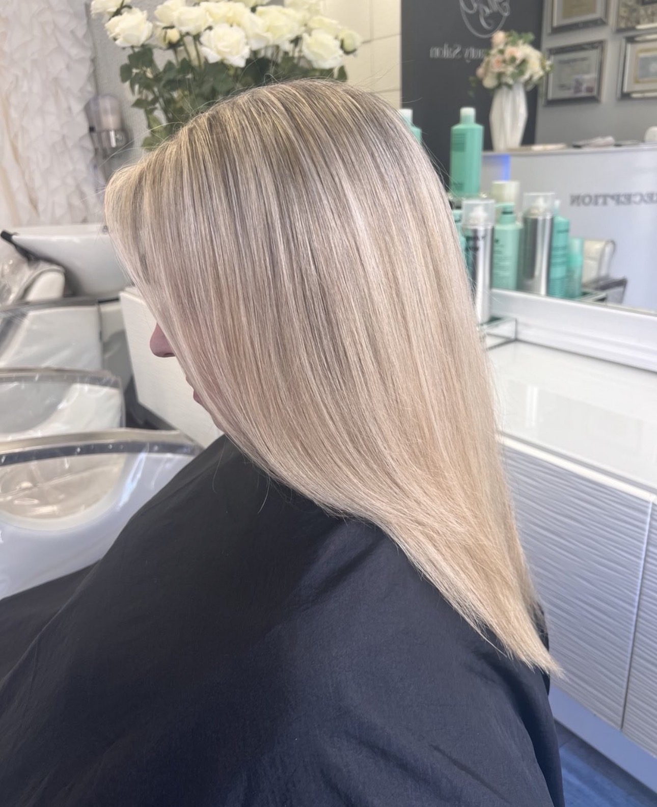 Blonde highlights with a smooth blowout